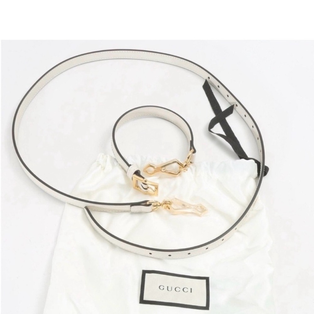 NWT Gucci crossbody adjustable strap in White with Gold.